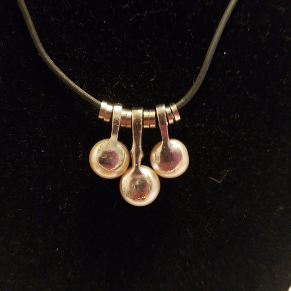 Pearl Neclace - Picture 2 of 4